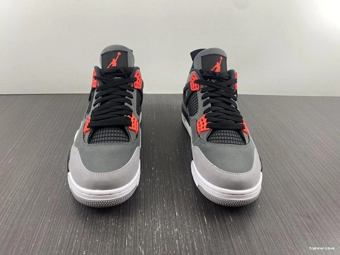HYPE Cozy Jordan 4 3900 DH6927- Retro Infrared 1013
